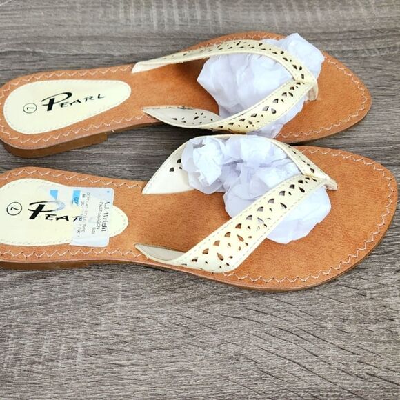 NEW] Pearl Women's Summer Sandals Comfort Casual Flip Flops Flat Slippers - Picture 2 of 3